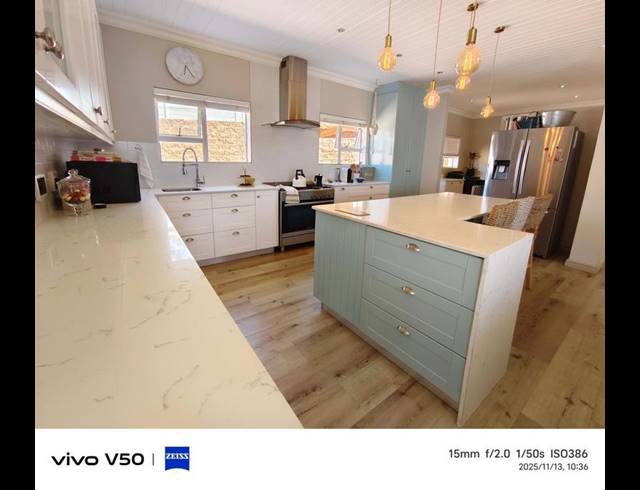 4 BEDROOM HOUSE FOR SALE IN HARTENBOS HEUWELS